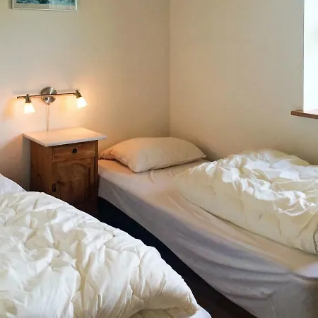 Ferienhaus Five Bedroom Holiday In Stora Sundby Stubbekøbing