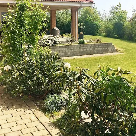 Ferienhaus Five Bedroom Holiday In Stora Sundby Stubbekøbing